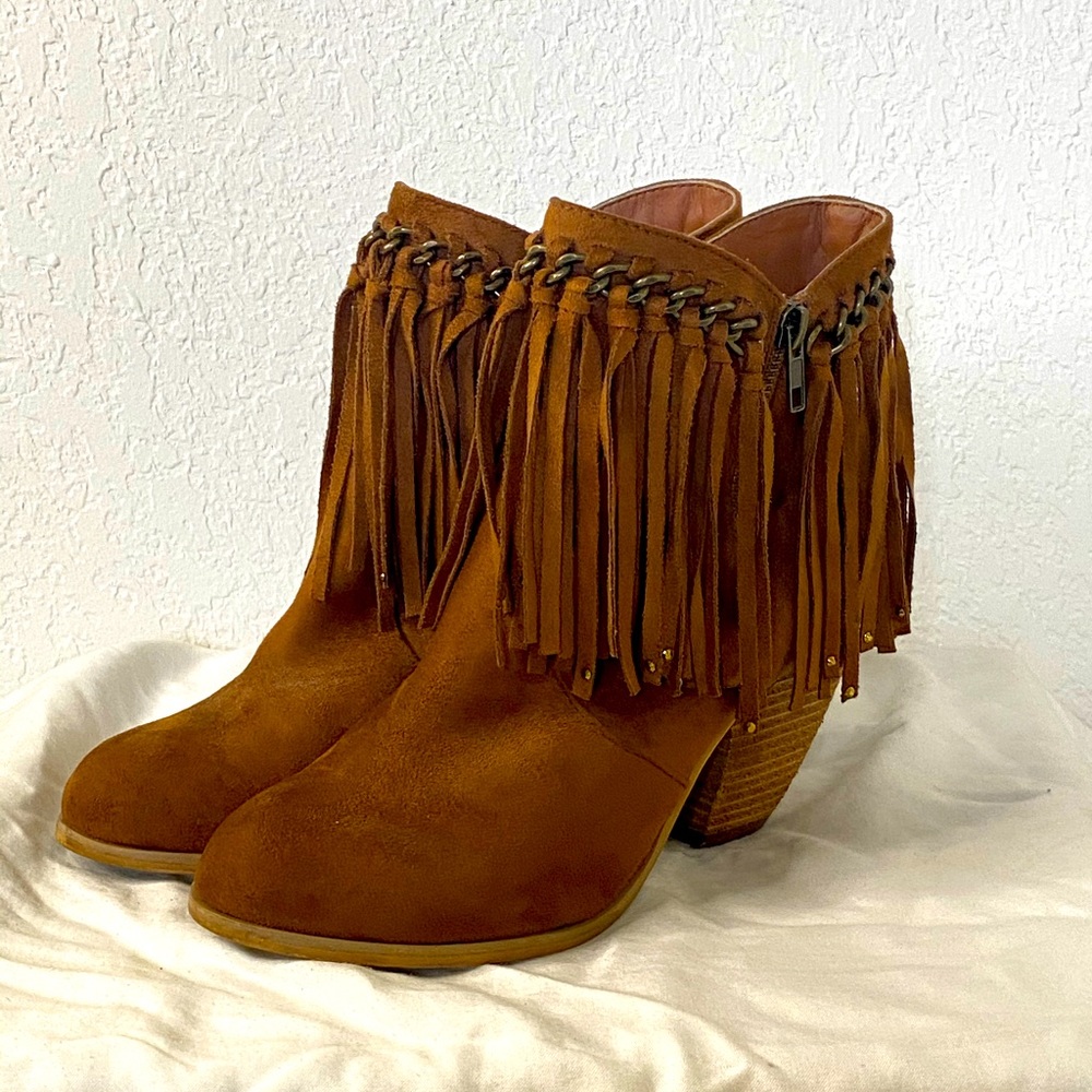 Buckle “Not Rated” Brown fringe booties